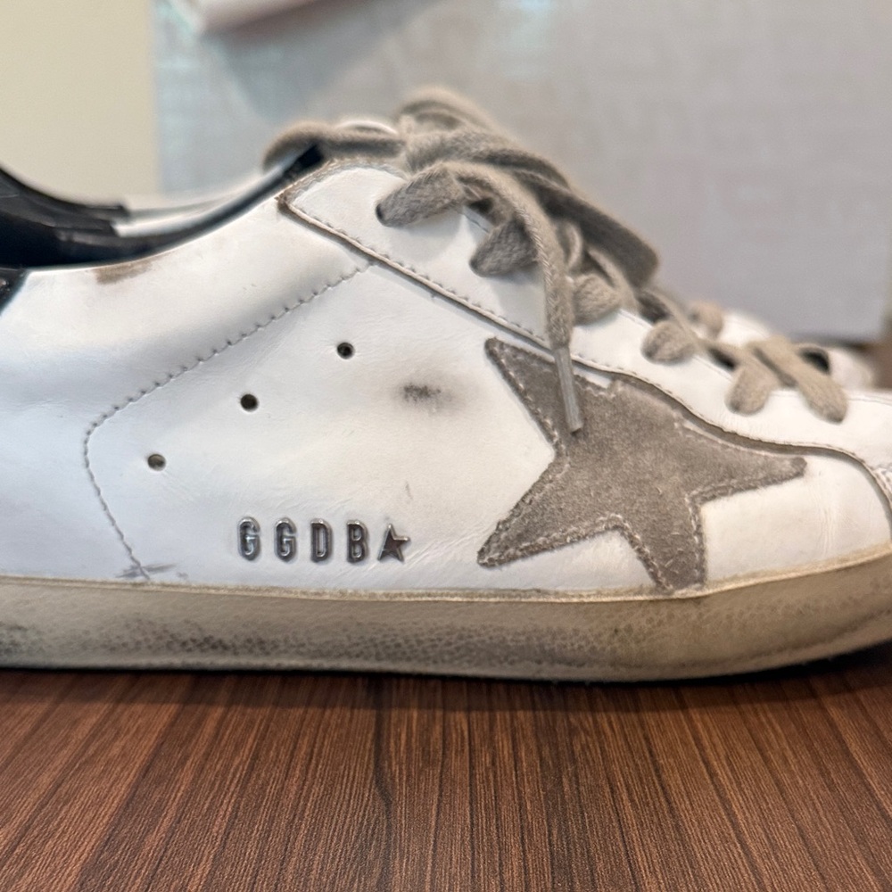 Golden Goose White Sneakers with Gray Star - Picture 4 of 8